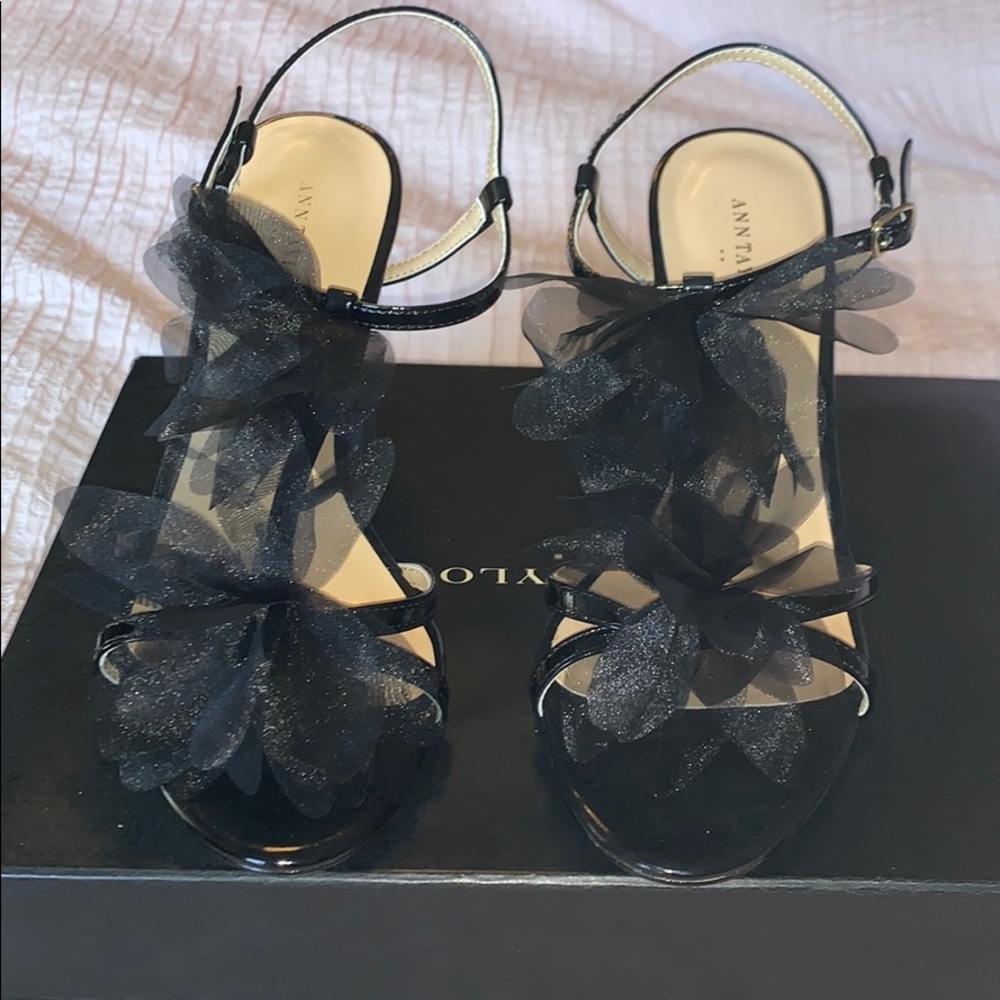 NWT Ann Taylor Cameron Bloom Sandal